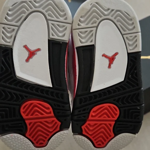 Baby Jordan Sneakers - Picture 4 of 5